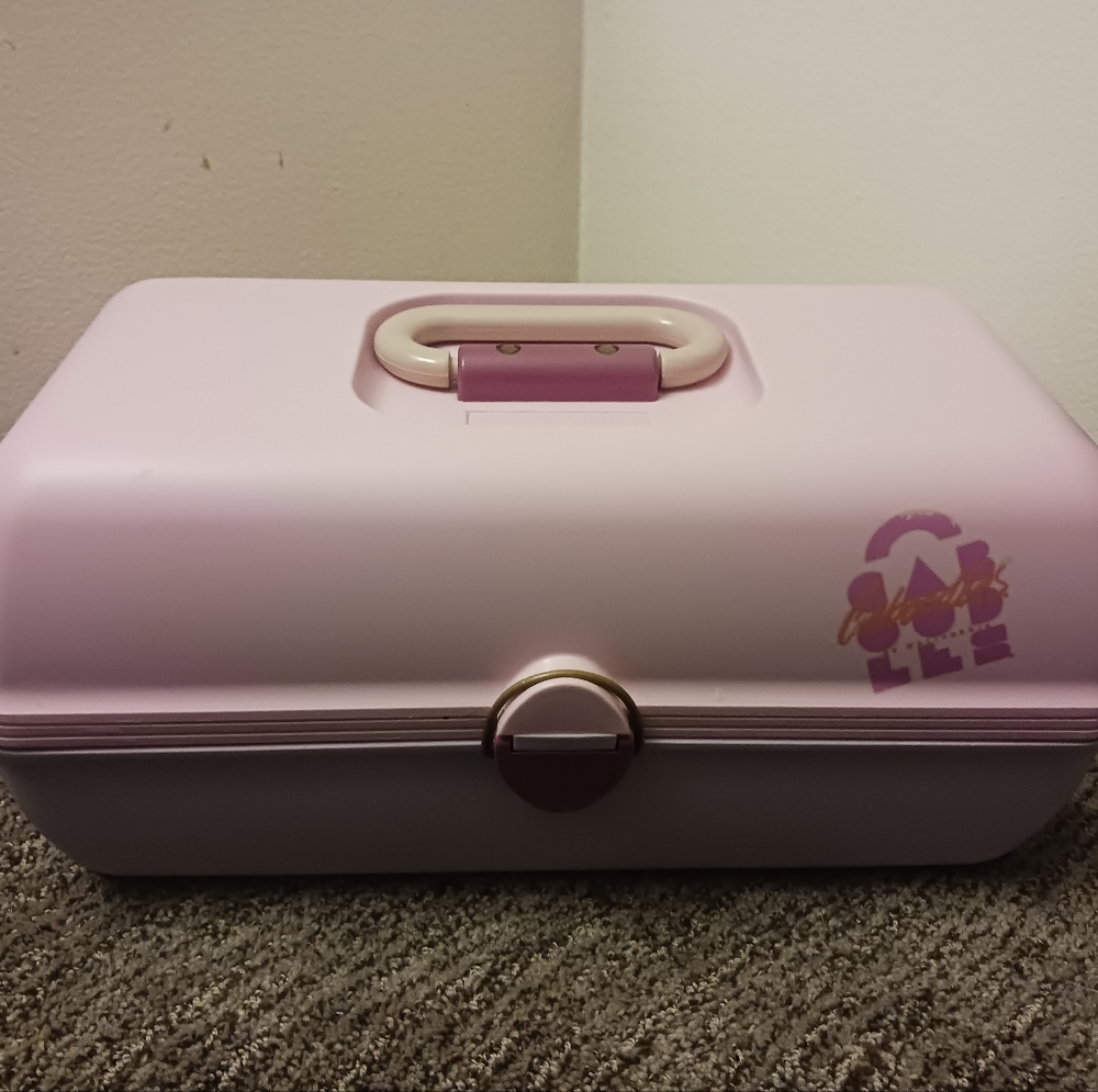 Vintage Caboodles 3 tier makeup case